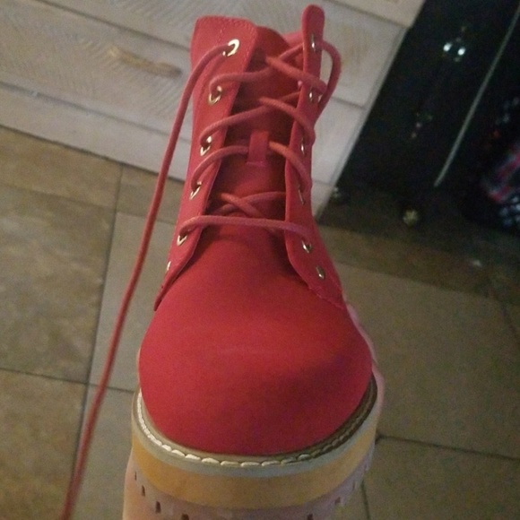 Why are some red boots - Picture 2 of 3